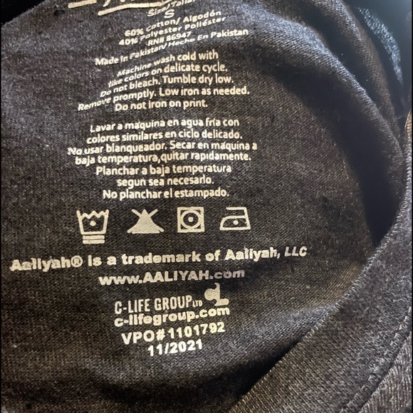 NWT AALIYAH LONG SLEEVE RETRO SHIRT. - Picture 6 of 8